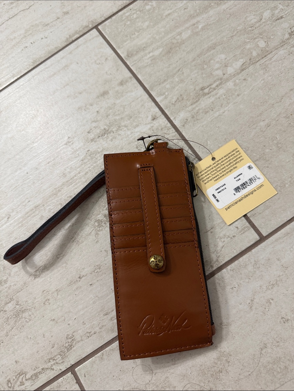Patricia Nash Cognac Leather Wristlet Card Organizer..nwt .. authentic